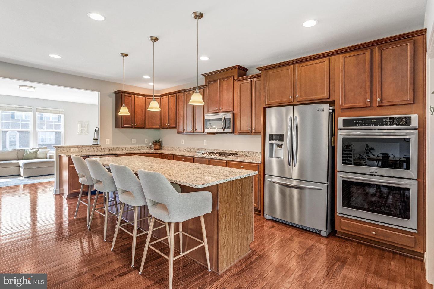 16636 DANRIDGE MANOR DR, WOODBRIDGE, Virginia 22191, 3 Bedrooms Bedrooms, ,3 BathroomsBathrooms,Residential,For sale,16636 DANRIDGE MANOR DR,VAPW2102934 MLS # VAPW2102934