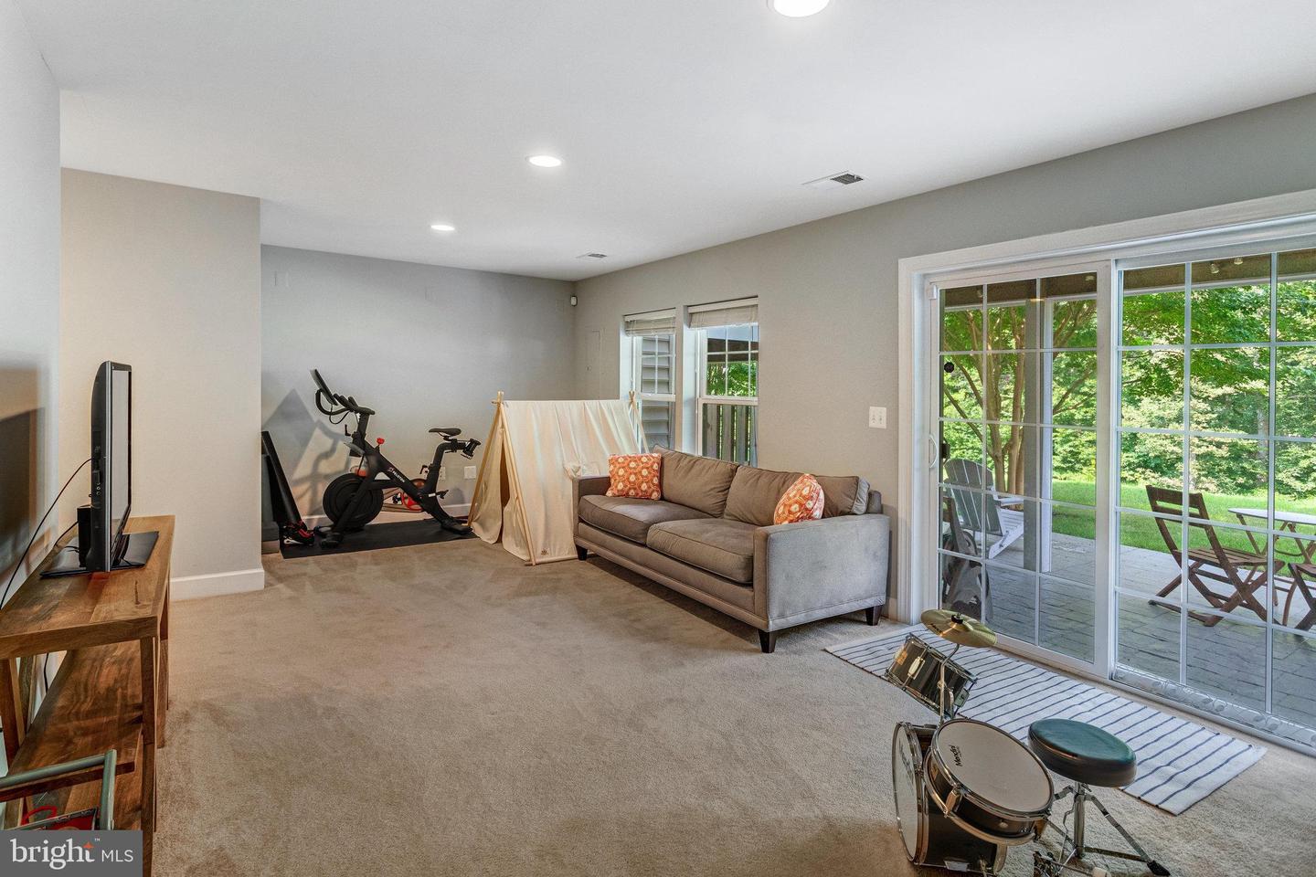 16636 DANRIDGE MANOR DR, WOODBRIDGE, Virginia 22191, 3 Bedrooms Bedrooms, ,3 BathroomsBathrooms,Residential,For sale,16636 DANRIDGE MANOR DR,VAPW2102934 MLS # VAPW2102934