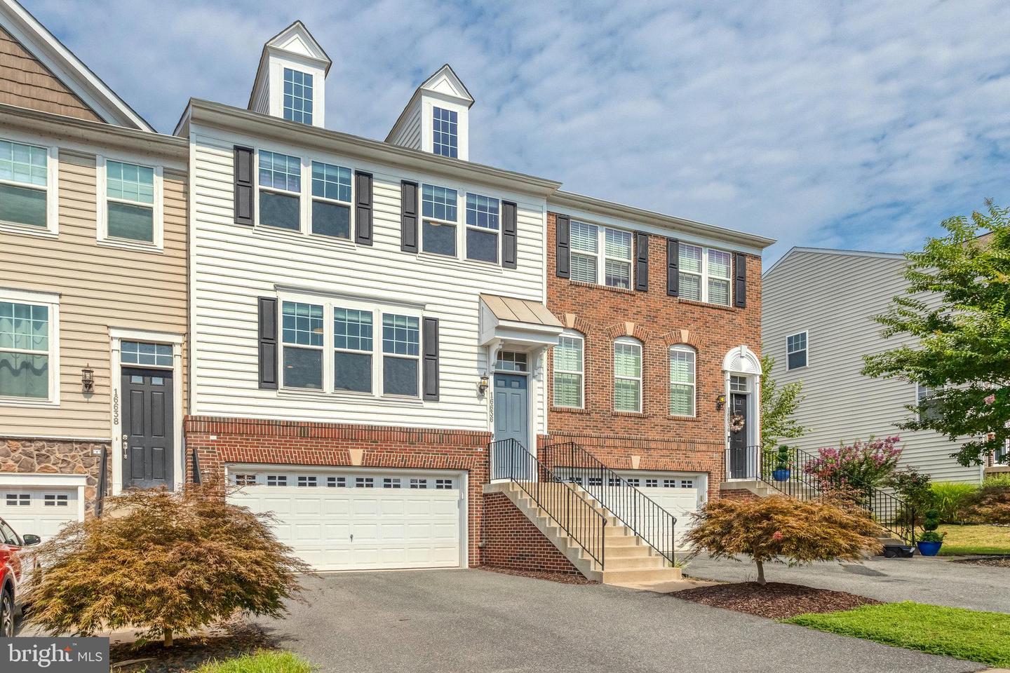 16636 DANRIDGE MANOR DR, WOODBRIDGE, Virginia 22191, 3 Bedrooms Bedrooms, ,3 BathroomsBathrooms,Residential,For sale,16636 DANRIDGE MANOR DR,VAPW2102934 MLS # VAPW2102934