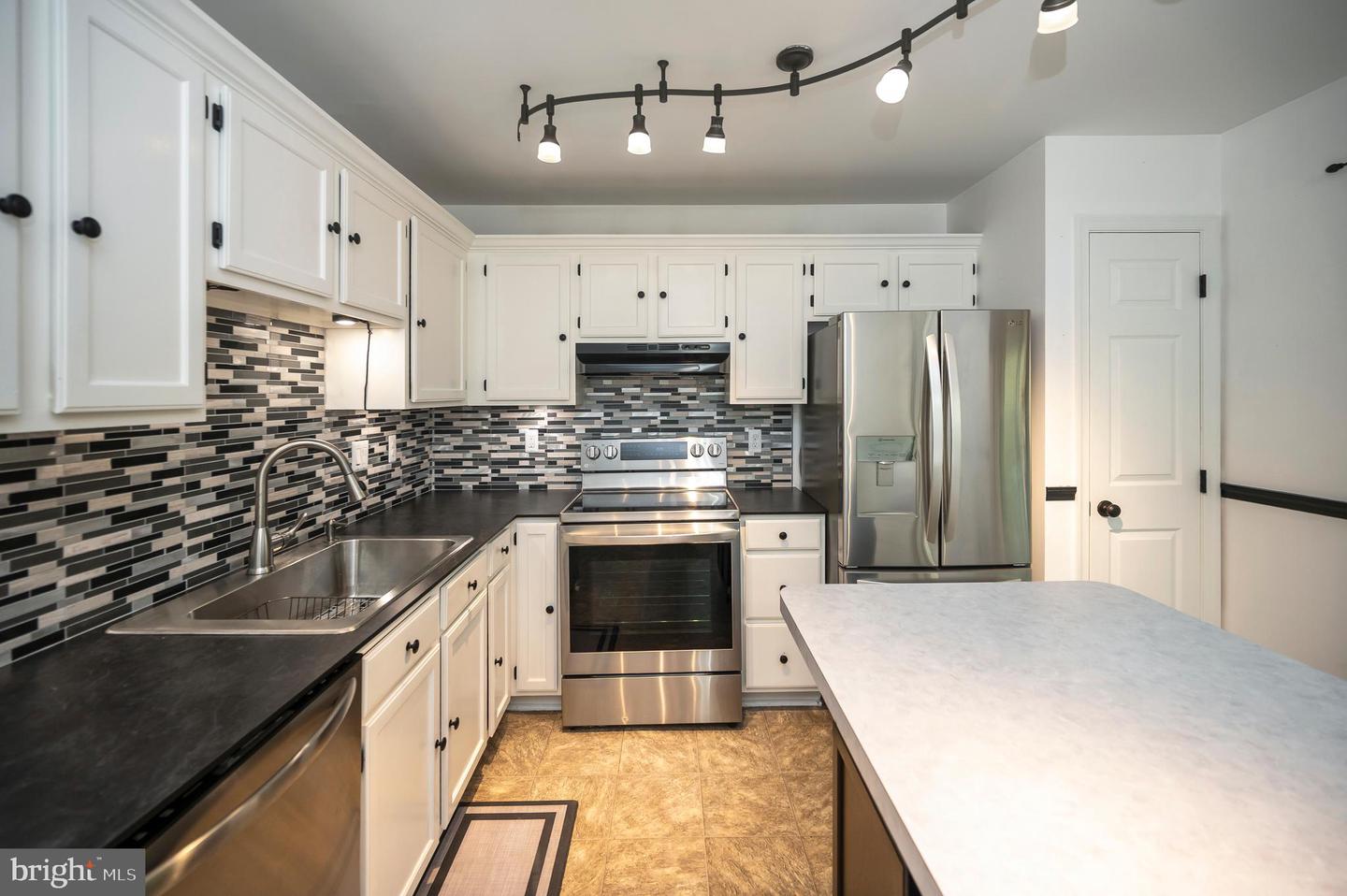 200 BEN NEUIS PL, FREDERICKSBURG, Virginia 22405, 3 Bedrooms Bedrooms, 8 Rooms Rooms,1 BathroomBathrooms,Residential,For sale,200 BEN NEUIS PL,VAST2042262 MLS # VAST2042262