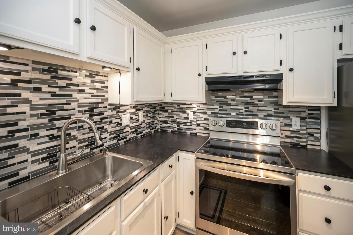 200 BEN NEUIS PL, FREDERICKSBURG, Virginia 22405, 3 Bedrooms Bedrooms, 8 Rooms Rooms,1 BathroomBathrooms,Residential,For sale,200 BEN NEUIS PL,VAST2042262 MLS # VAST2042262