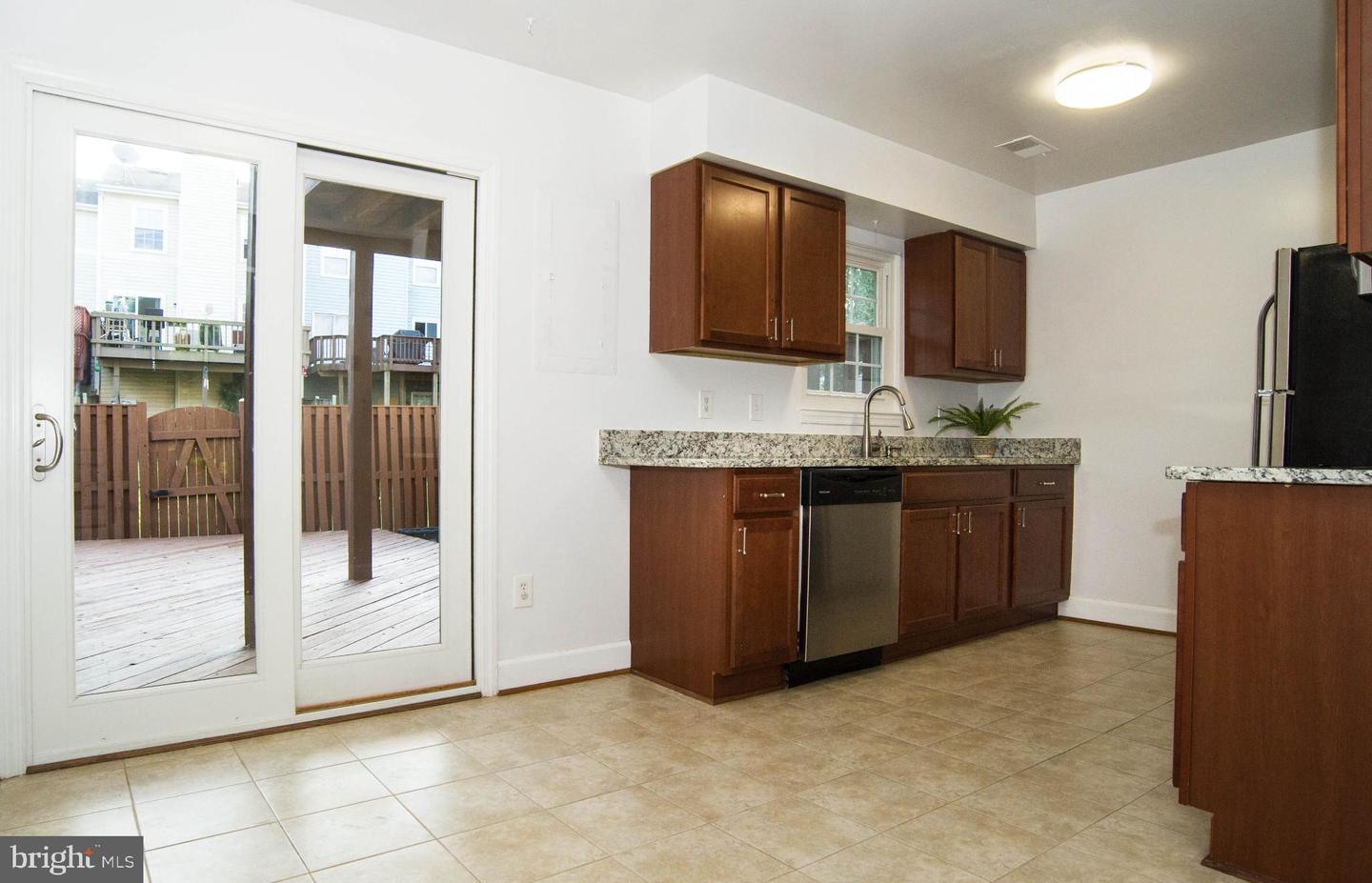 3335 OAKSHADE CT, FAIRFAX, Virginia 22033, 3 Bedrooms Bedrooms, 10 Rooms Rooms,2 BathroomsBathrooms,Residential,For sale,3335 OAKSHADE CT,VAFX2264188 MLS # VAFX2264188