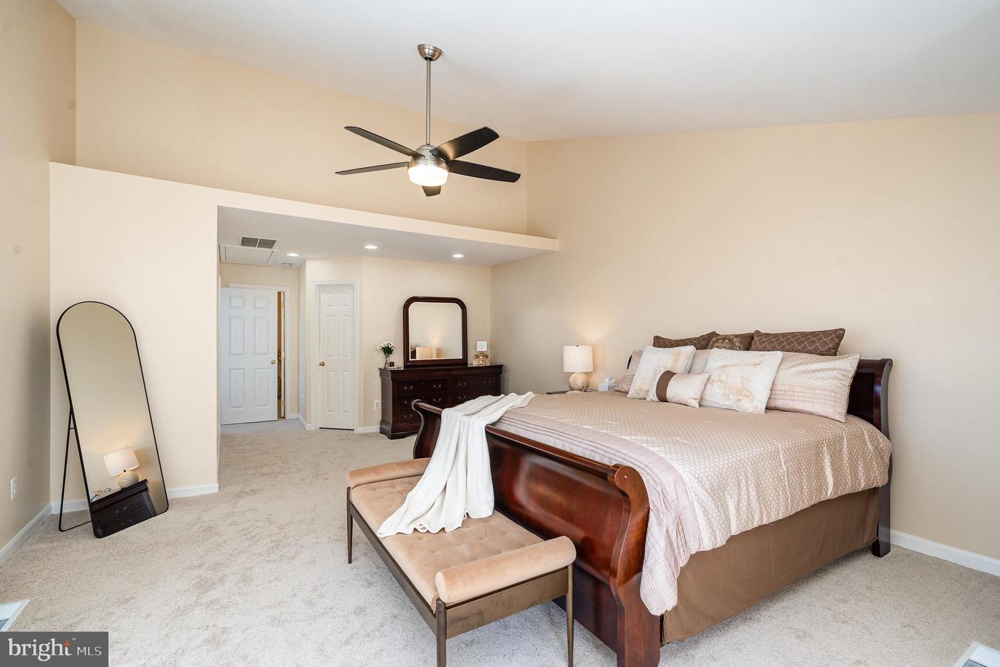 13531 GROUSERUN LN, BRISTOW, Virginia 20136, 2 Bedrooms Bedrooms, 4 Rooms Rooms,2 BathroomsBathrooms,Residential,For sale,13531 GROUSERUN LN,VAPW2102938 MLS # VAPW2102938