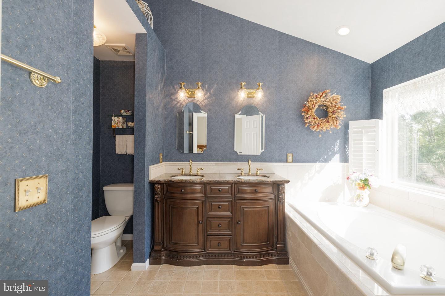 7826 DESIREE ST, ALEXANDRIA, Virginia 22315, 3 Bedrooms Bedrooms, ,2 BathroomsBathrooms,Residential,For sale,7826 DESIREE ST,VAFX2263924 MLS # VAFX2263924