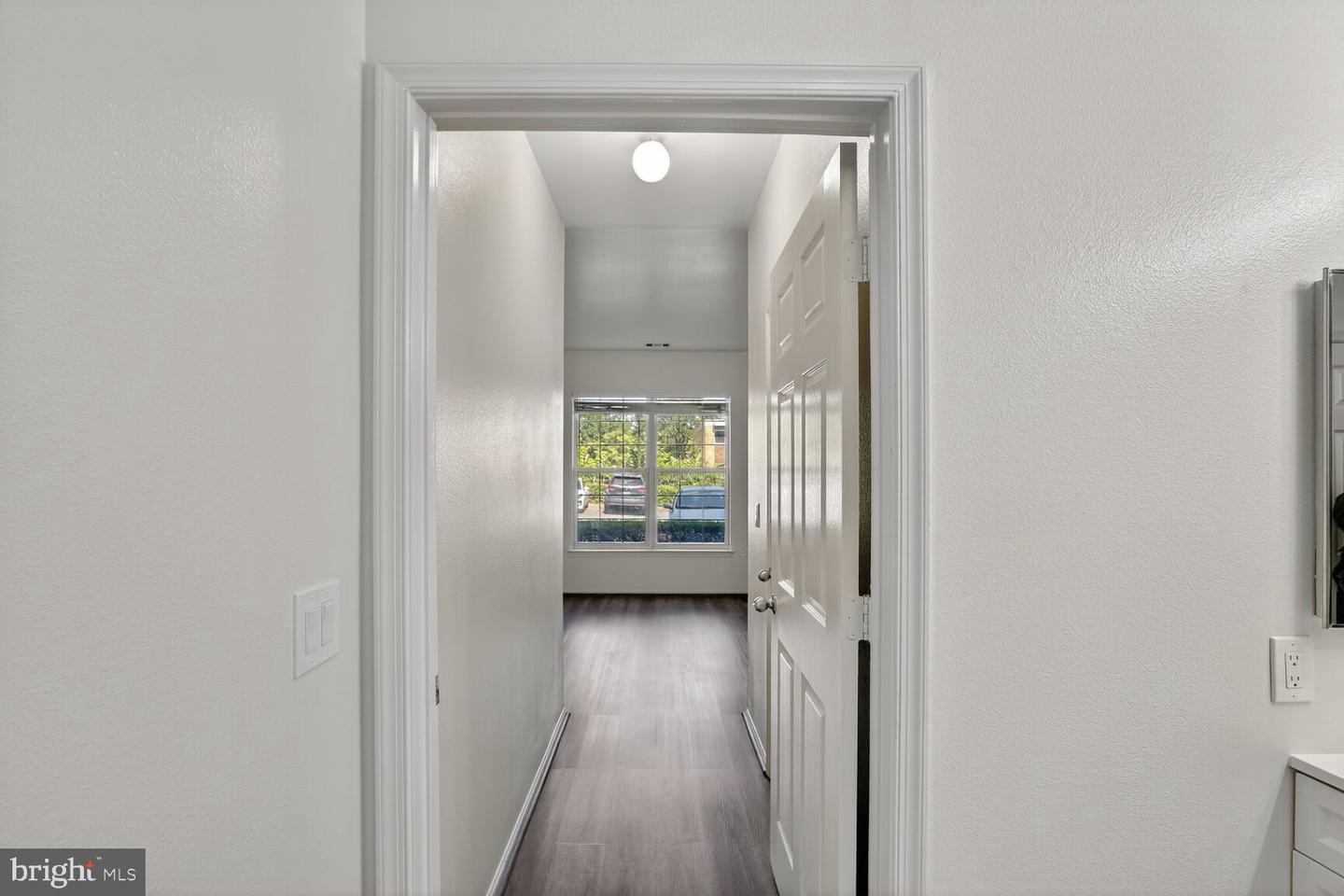 3021 NICOSH CIR #1108, FALLS CHURCH, Virginia 22042, 2 Bedrooms Bedrooms, ,2 BathroomsBathrooms,Residential,For sale,3021 NICOSH CIR #1108,VAFX2263948 MLS # VAFX2263948