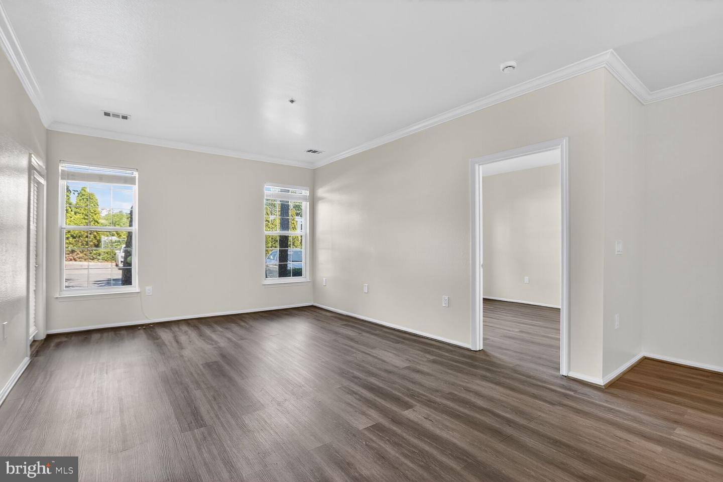 3021 NICOSH CIR #1108, FALLS CHURCH, Virginia 22042, 2 Bedrooms Bedrooms, ,2 BathroomsBathrooms,Residential,For sale,3021 NICOSH CIR #1108,VAFX2263948 MLS # VAFX2263948