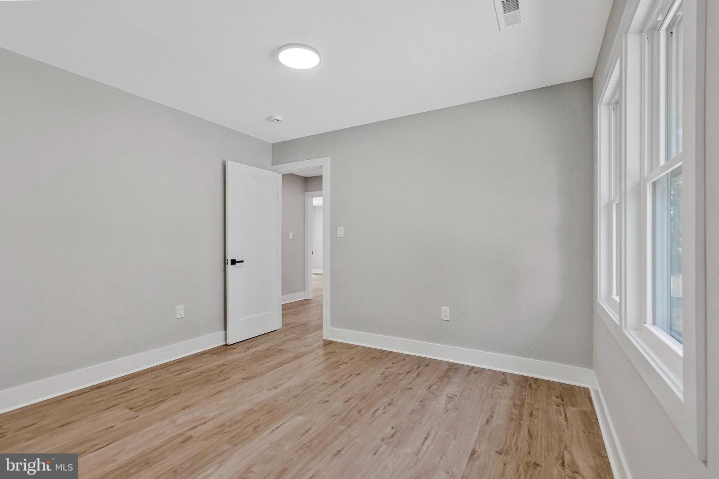 10211 STRATFORD AVE, FAIRFAX, Virginia 22030, 5 Bedrooms Bedrooms, ,4 BathroomsBathrooms,Residential,For sale,10211 STRATFORD AVE,VAFC2006900 MLS # VAFC2006900