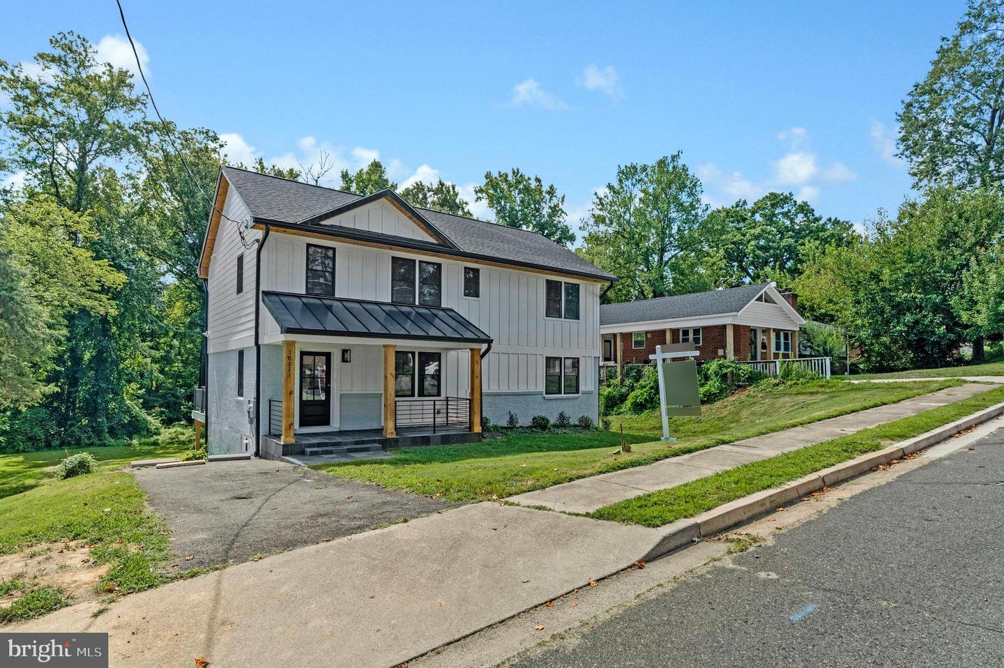 10211 STRATFORD AVE, FAIRFAX, Virginia 22030, 5 Bedrooms Bedrooms, ,4 BathroomsBathrooms,Residential,For sale,10211 STRATFORD AVE,VAFC2006900 MLS # VAFC2006900