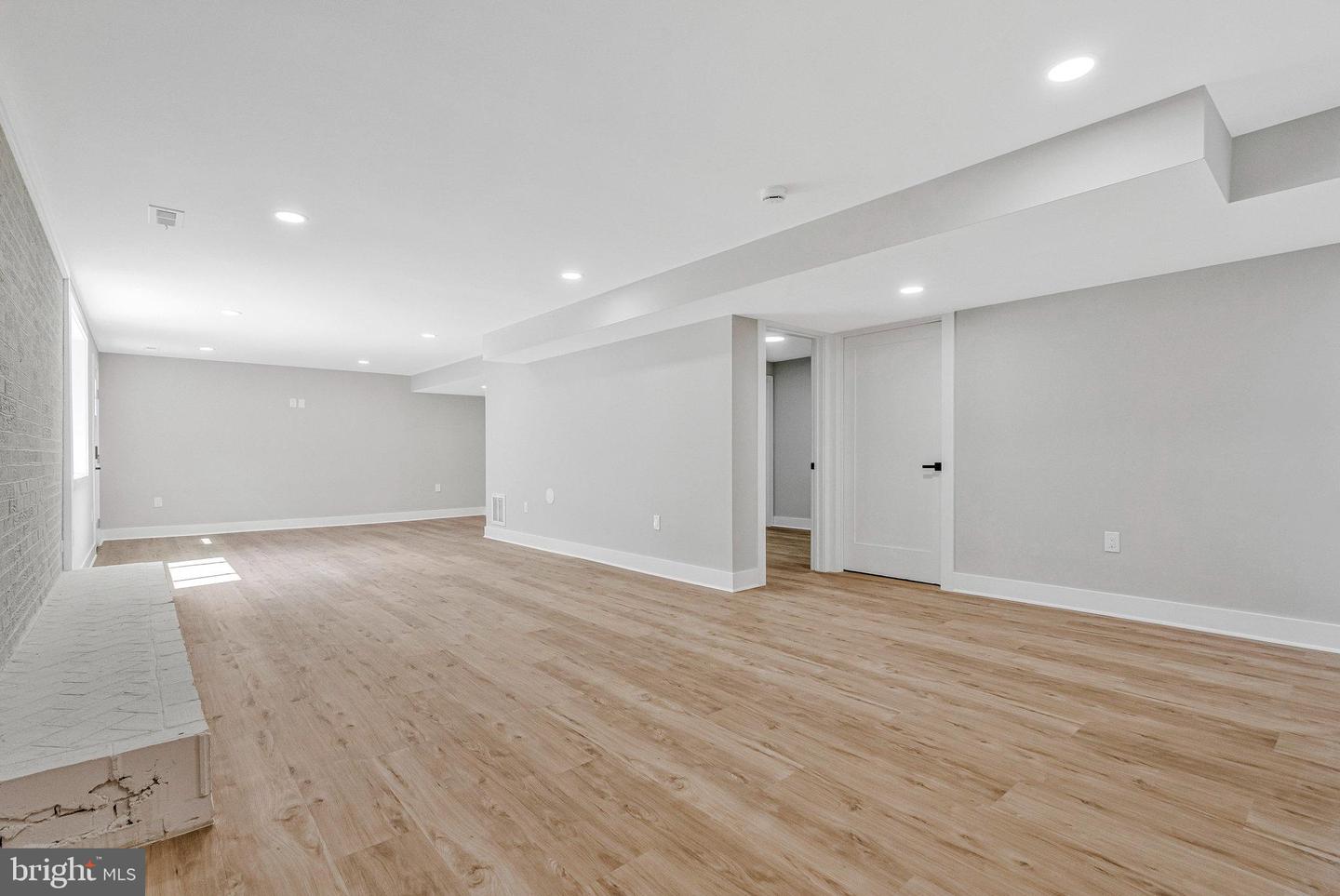 10211 STRATFORD AVE, FAIRFAX, Virginia 22030, 5 Bedrooms Bedrooms, ,4 BathroomsBathrooms,Residential,For sale,10211 STRATFORD AVE,VAFC2006900 MLS # VAFC2006900