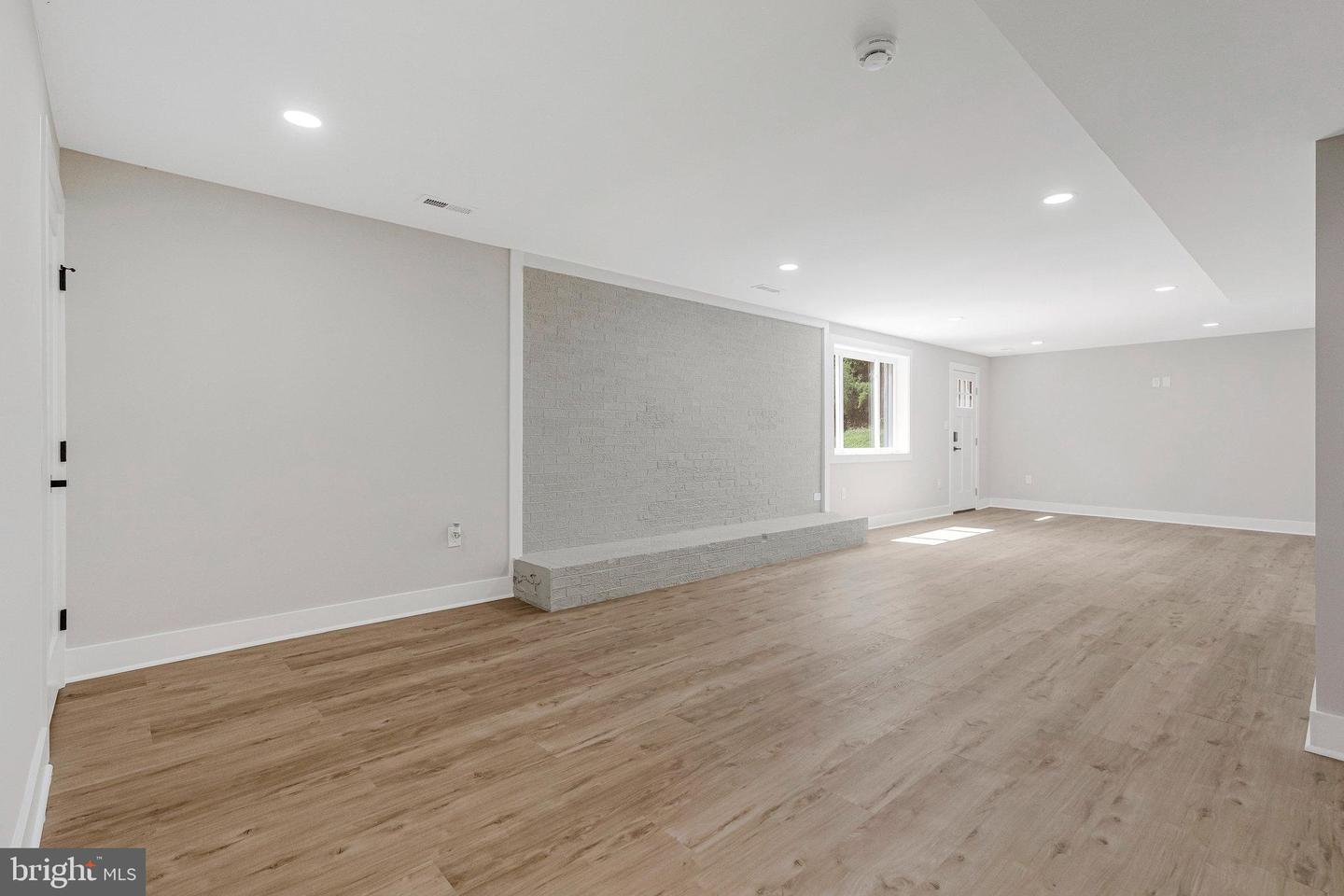 10211 STRATFORD AVE, FAIRFAX, Virginia 22030, 5 Bedrooms Bedrooms, ,4 BathroomsBathrooms,Residential,For sale,10211 STRATFORD AVE,VAFC2006900 MLS # VAFC2006900