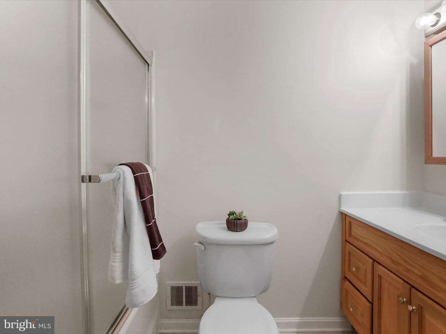 426 PATMOS RD, WOODSTOCK, Virginia 22664, 4 Bedrooms Bedrooms, ,3 BathroomsBathrooms,Residential,For sale,426 PATMOS RD,VASH2012374 MLS # VASH2012374