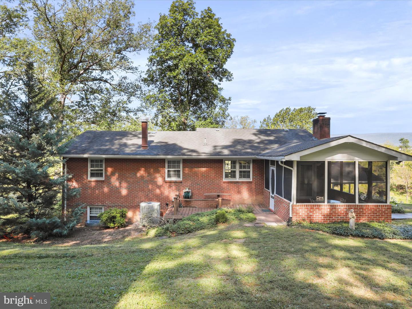 426 PATMOS RD, WOODSTOCK, Virginia 22664, 4 Bedrooms Bedrooms, ,3 BathroomsBathrooms,Residential,For sale,426 PATMOS RD,VASH2012374 MLS # VASH2012374