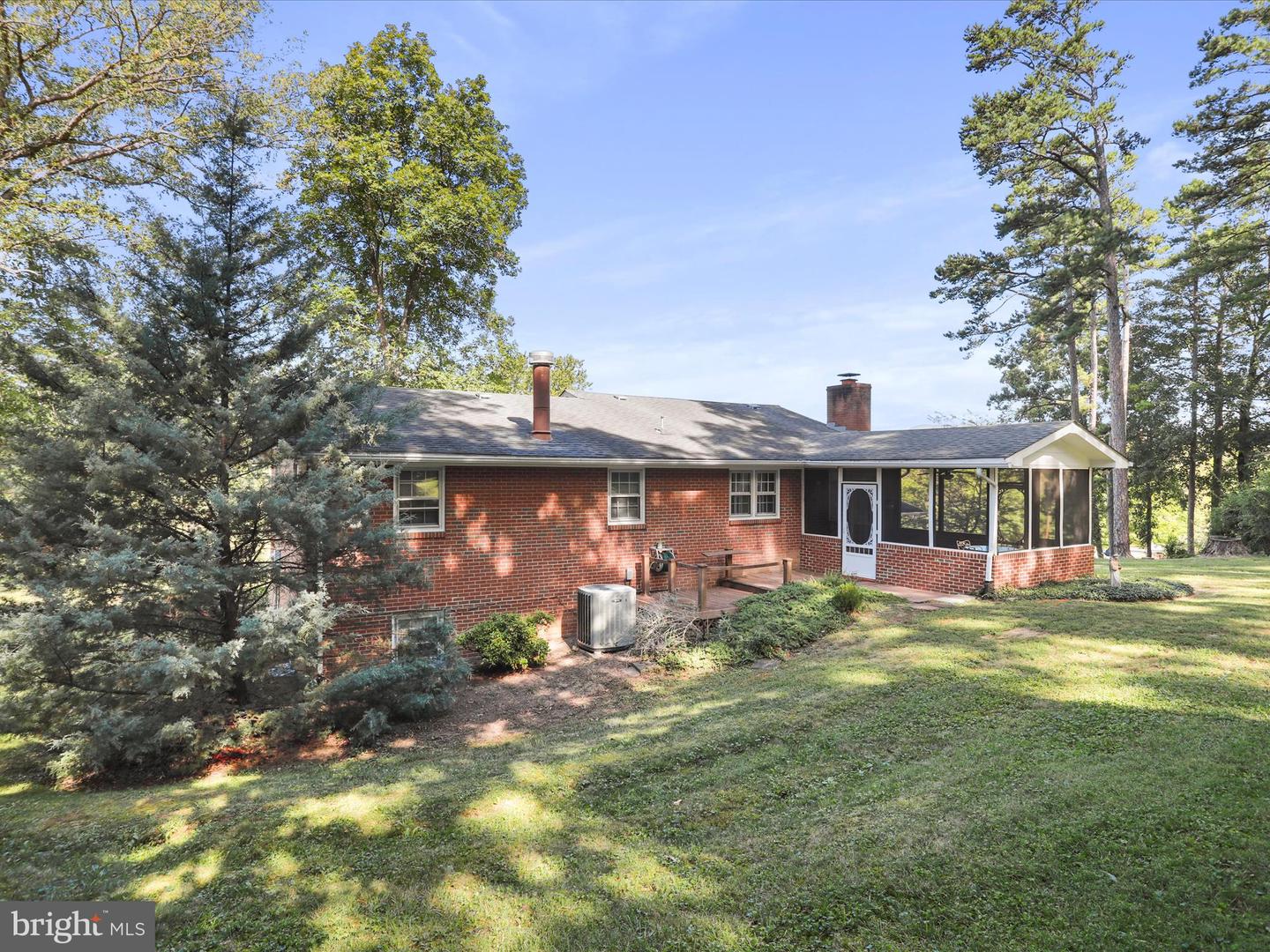 426 PATMOS RD, WOODSTOCK, Virginia 22664, 4 Bedrooms Bedrooms, ,3 BathroomsBathrooms,Residential,For sale,426 PATMOS RD,VASH2012374 MLS # VASH2012374