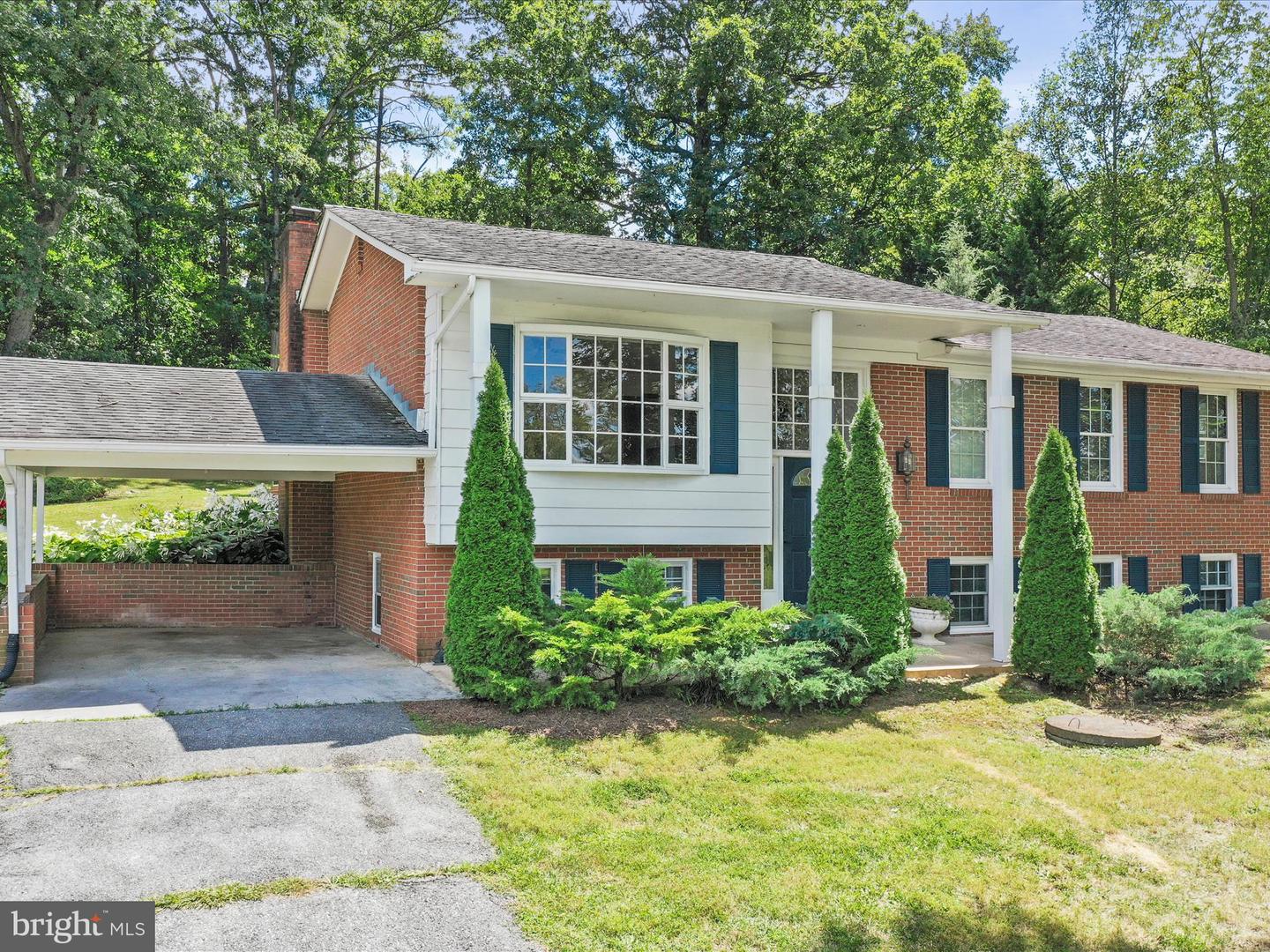 426 PATMOS RD, WOODSTOCK, Virginia 22664, 4 Bedrooms Bedrooms, ,3 BathroomsBathrooms,Residential,For sale,426 PATMOS RD,VASH2012374 MLS # VASH2012374