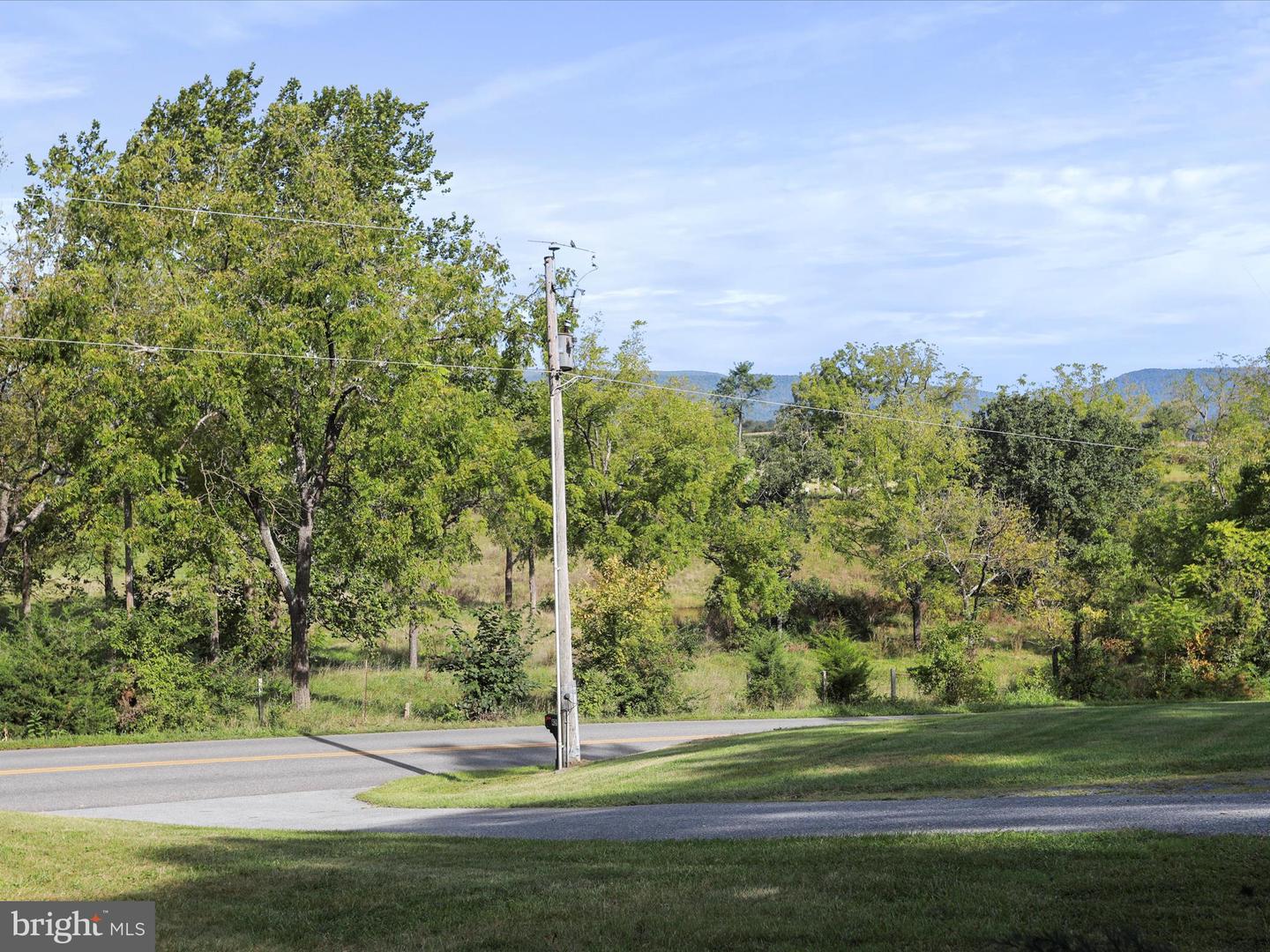 426 PATMOS RD, WOODSTOCK, Virginia 22664, 4 Bedrooms Bedrooms, ,3 BathroomsBathrooms,Residential,For sale,426 PATMOS RD,VASH2012374 MLS # VASH2012374