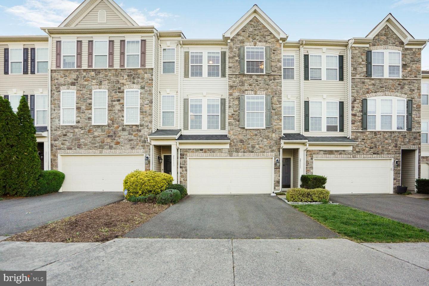 25111 HUMMOCKY TER, ALDIE, Virginia 20105, 3 Bedrooms Bedrooms, ,2 BathroomsBathrooms,Residential,For sale,25111 HUMMOCKY TER,VALO2105606 MLS # VALO2105606