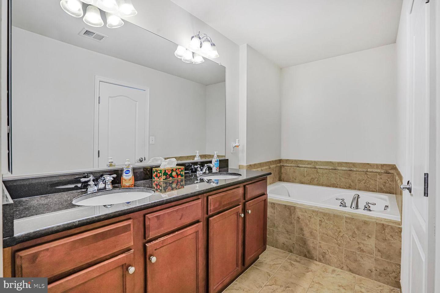 25111 HUMMOCKY TER, ALDIE, Virginia 20105, 3 Bedrooms Bedrooms, ,2 BathroomsBathrooms,Residential,For sale,25111 HUMMOCKY TER,VALO2105606 MLS # VALO2105606