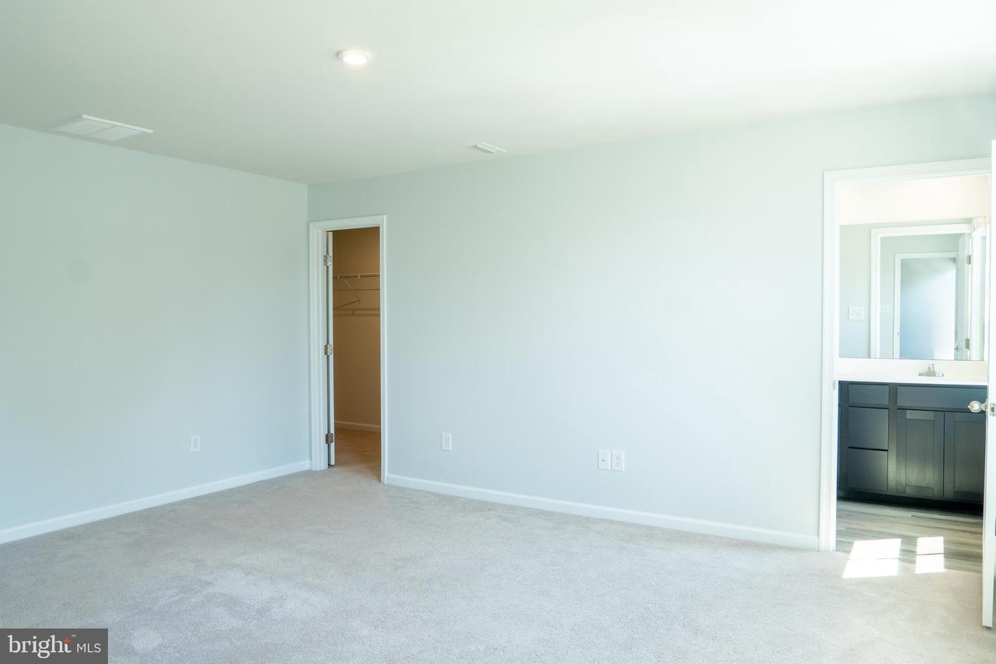 7000 OAKFORK LOOP, NEW KENT, Virginia 23124, 3 Bedrooms Bedrooms, 8 Rooms Rooms,2 BathroomsBathrooms,Residential,For sale,7000 OAKFORK LOOP,VANK2000114 MLS # VANK2000114