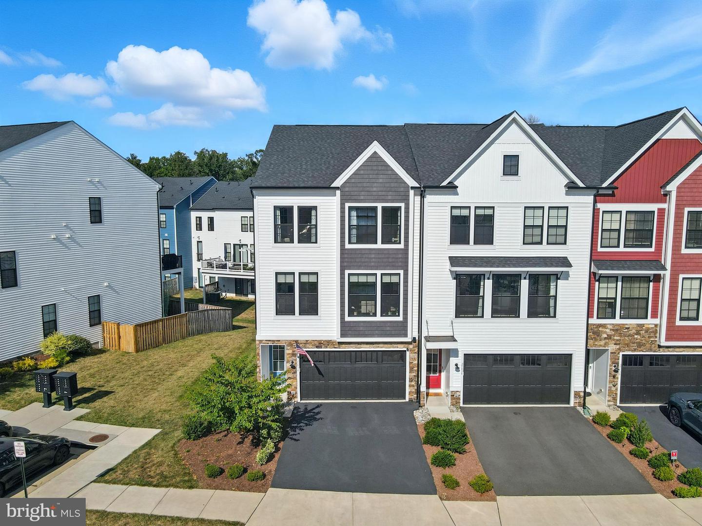 25434 NICHOLS ORCHARD TER, CHANTILLY, Virginia 20152, 3 Bedrooms Bedrooms, ,2 BathroomsBathrooms,Residential,For sale,25434 NICHOLS ORCHARD TER,VALO2105612 MLS # VALO2105612