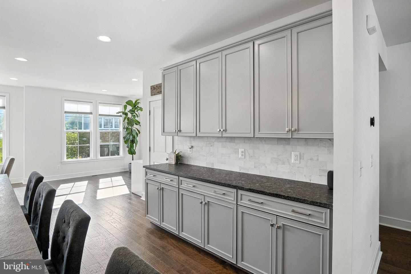 25434 NICHOLS ORCHARD TER, CHANTILLY, Virginia 20152, 3 Bedrooms Bedrooms, ,2 BathroomsBathrooms,Residential,For sale,25434 NICHOLS ORCHARD TER,VALO2105612 MLS # VALO2105612