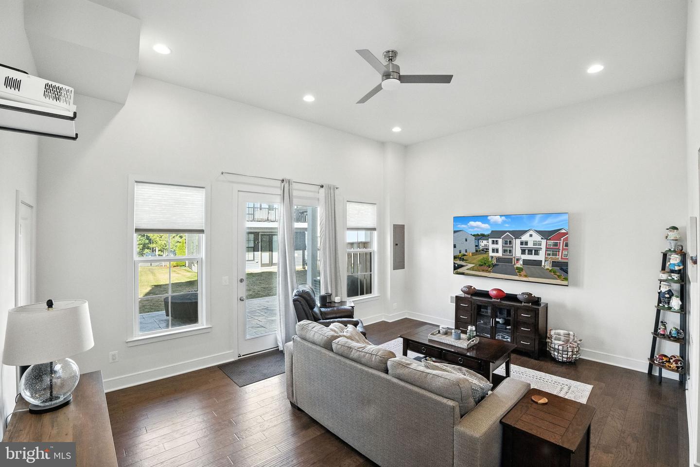 25434 NICHOLS ORCHARD TER, CHANTILLY, Virginia 20152, 3 Bedrooms Bedrooms, ,2 BathroomsBathrooms,Residential,For sale,25434 NICHOLS ORCHARD TER,VALO2105612 MLS # VALO2105612