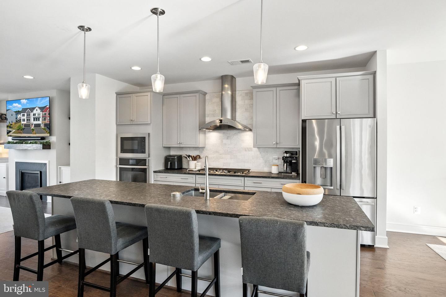 25434 NICHOLS ORCHARD TER, CHANTILLY, Virginia 20152, 3 Bedrooms Bedrooms, ,2 BathroomsBathrooms,Residential,For sale,25434 NICHOLS ORCHARD TER,VALO2105612 MLS # VALO2105612