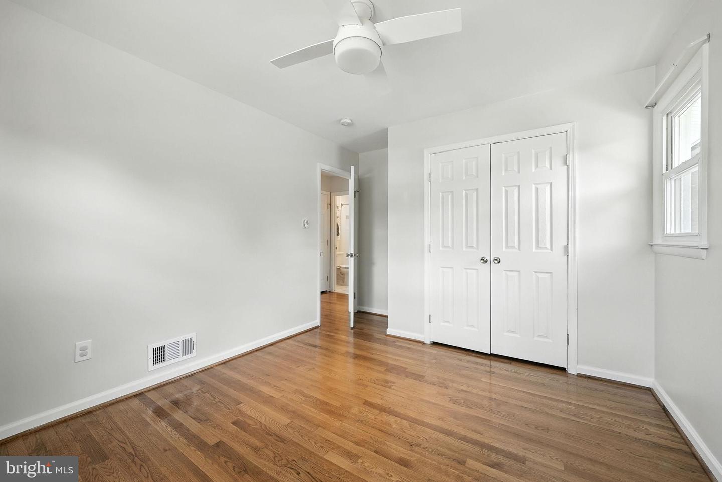 3924 LINCOLNSHIRE ST, ANNANDALE, Virginia 22003, 3 Bedrooms Bedrooms, 12 Rooms Rooms,2 BathroomsBathrooms,Residential,For sale,3924 LINCOLNSHIRE ST,VAFX2263918 MLS # VAFX2263918