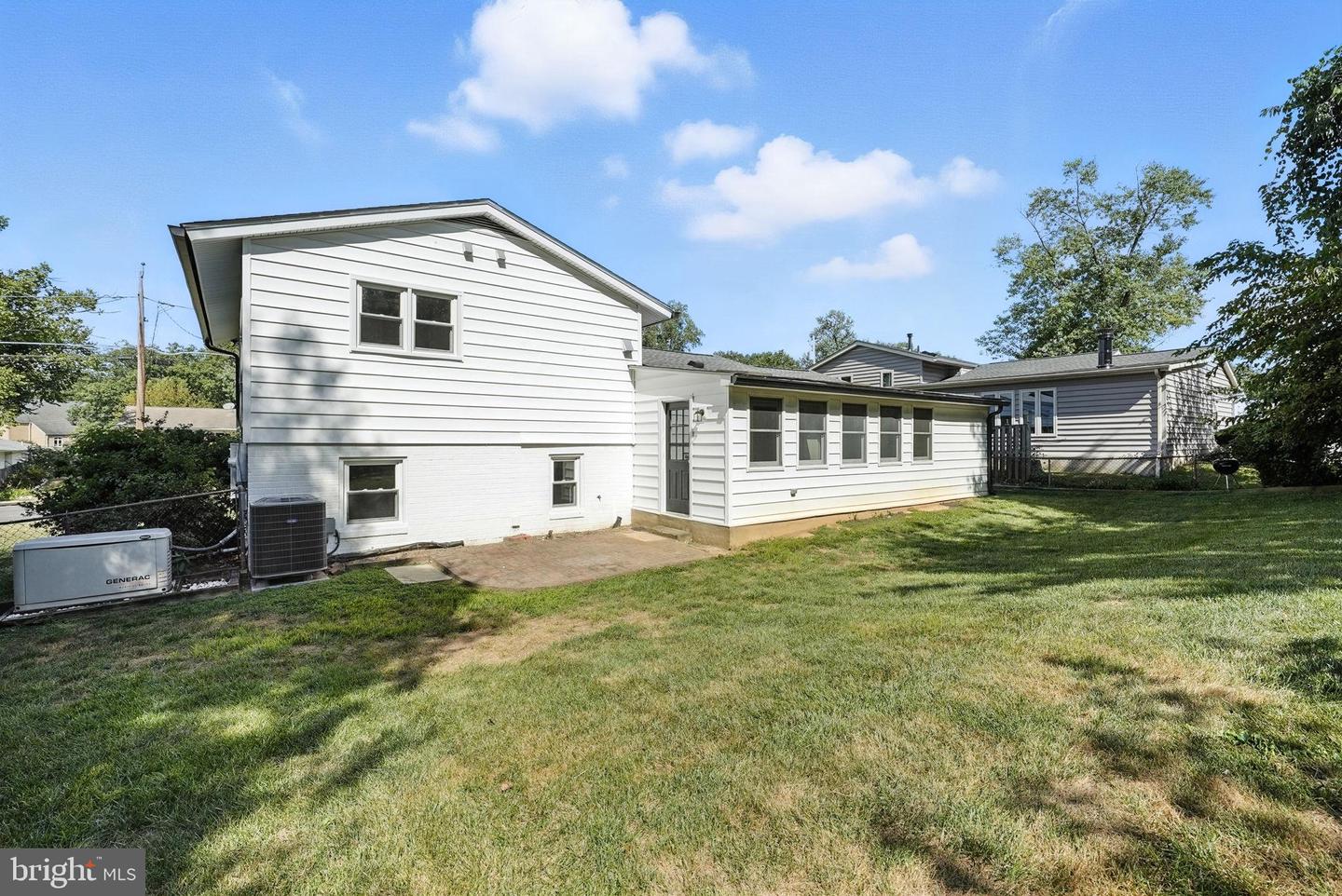 3924 LINCOLNSHIRE ST, ANNANDALE, Virginia 22003, 3 Bedrooms Bedrooms, 12 Rooms Rooms,2 BathroomsBathrooms,Residential,For sale,3924 LINCOLNSHIRE ST,VAFX2263918 MLS # VAFX2263918