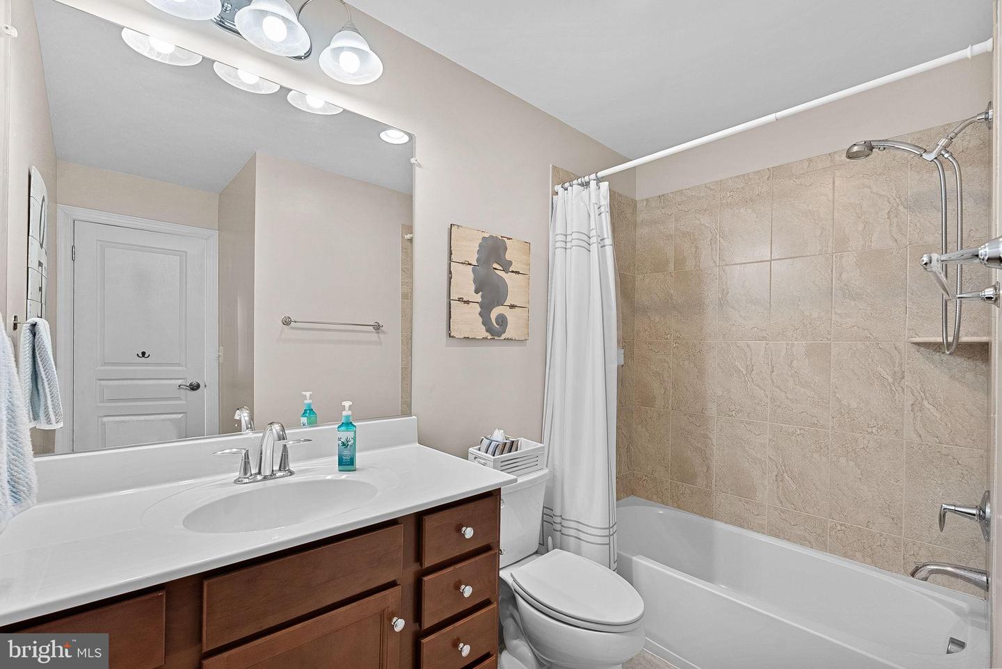 8943 ENGLEWOOD FARMS DR, MANASSAS, Virginia 20112, 3 Bedrooms Bedrooms, 7 Rooms Rooms,2 BathroomsBathrooms,Residential,For sale,8943 ENGLEWOOD FARMS DR,VAPW2102956 MLS # VAPW2102956