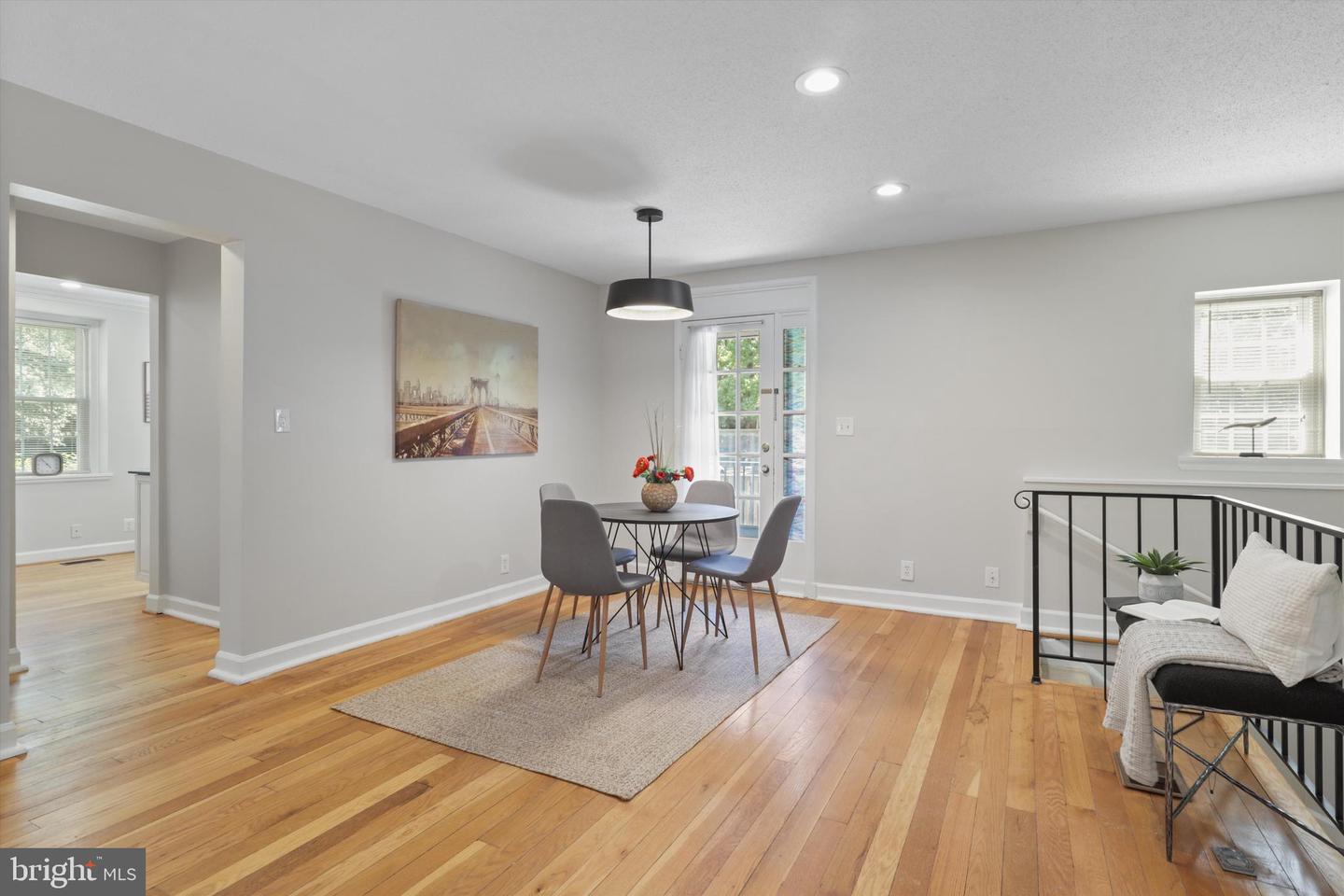 2942 S COLUMBUS ST #A1, ARLINGTON, Virginia 22206, 2 Bedrooms Bedrooms, ,2 BathroomsBathrooms,Residential,For sale,2942 S COLUMBUS ST #A1,VAAX2049190 MLS # VAAX2049190