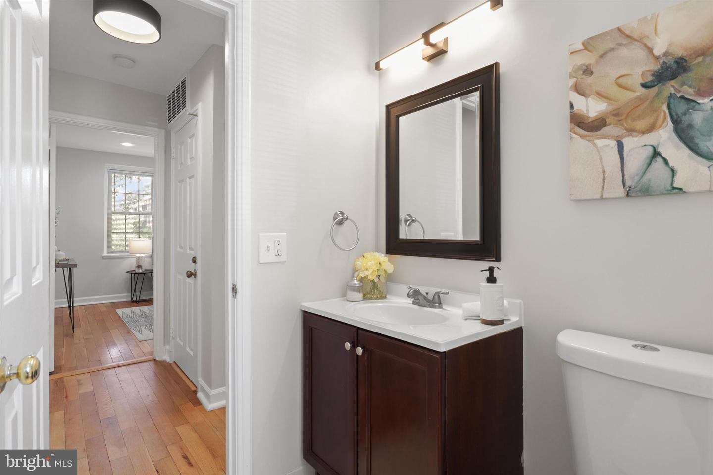 2942 S COLUMBUS ST #A1, ARLINGTON, Virginia 22206, 2 Bedrooms Bedrooms, ,2 BathroomsBathrooms,Residential,For sale,2942 S COLUMBUS ST #A1,VAAX2049190 MLS # VAAX2049190