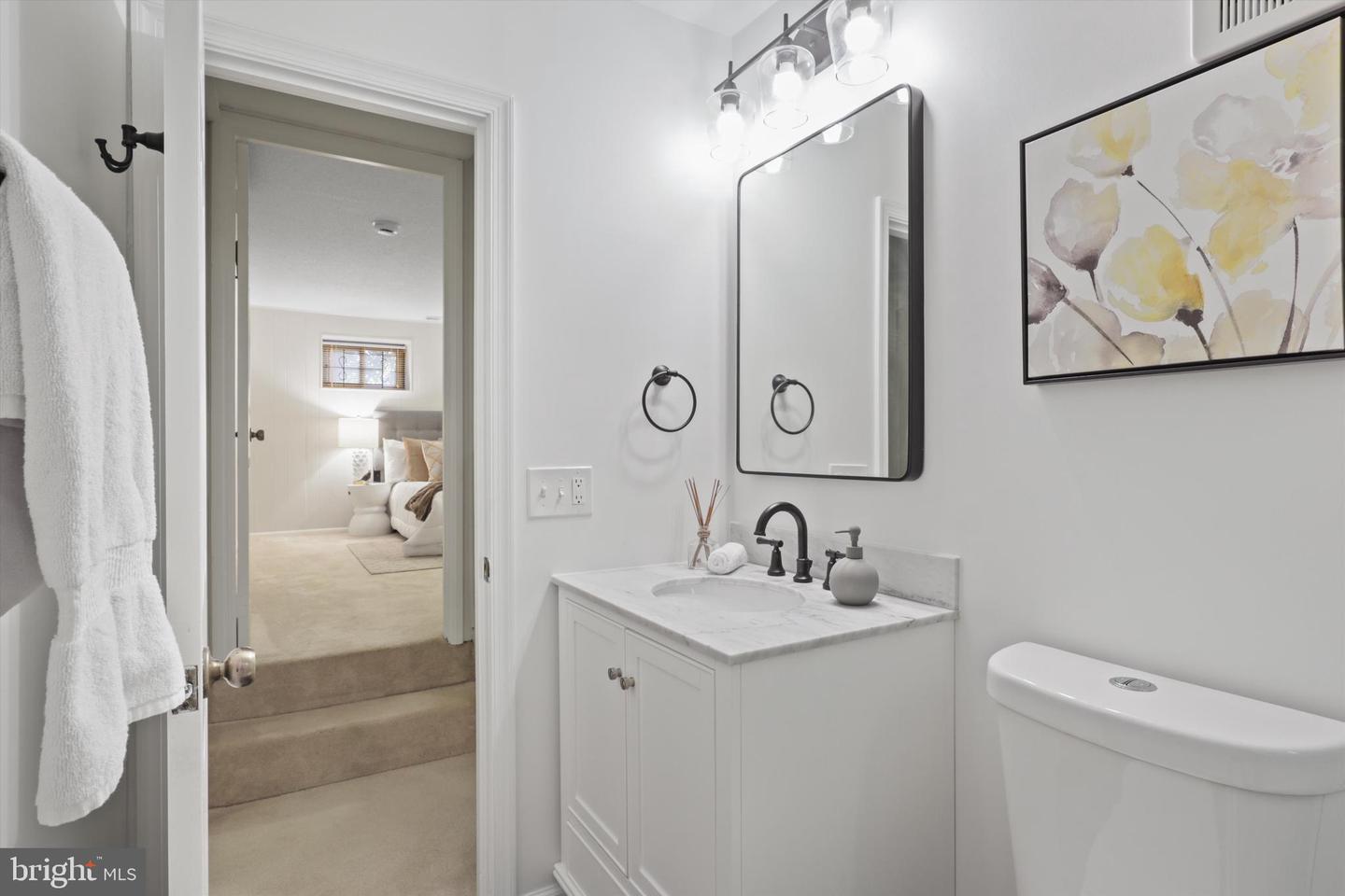 2942 S COLUMBUS ST #A1, ARLINGTON, Virginia 22206, 2 Bedrooms Bedrooms, ,2 BathroomsBathrooms,Residential,For sale,2942 S COLUMBUS ST #A1,VAAX2049190 MLS # VAAX2049190