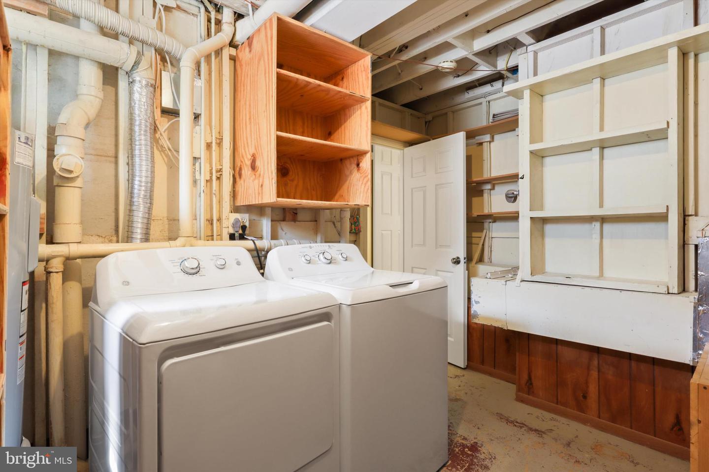 2942 S COLUMBUS ST #A1, ARLINGTON, Virginia 22206, 2 Bedrooms Bedrooms, ,2 BathroomsBathrooms,Residential,For sale,2942 S COLUMBUS ST #A1,VAAX2049190 MLS # VAAX2049190