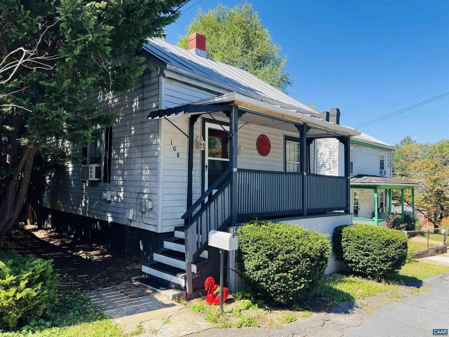 108 CAROLINE ST, STAUNTON, Virginia 24401, 1 Bedroom Bedrooms, ,1 BathroomBathrooms,Residential,For sale,108 CAROLINE ST,668439 MLS # 668439