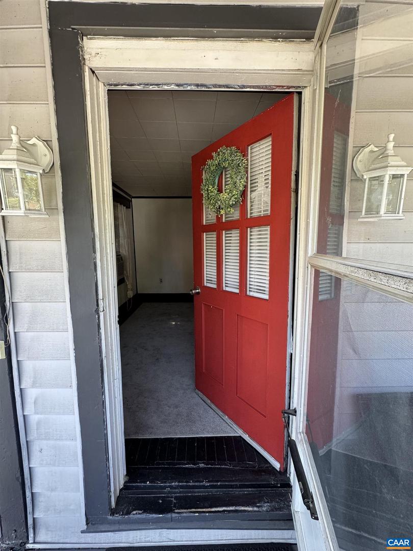 108 CAROLINE ST, STAUNTON, Virginia 24401, 1 Bedroom Bedrooms, ,1 BathroomBathrooms,Residential,For sale,108 CAROLINE ST,668439 MLS # 668439