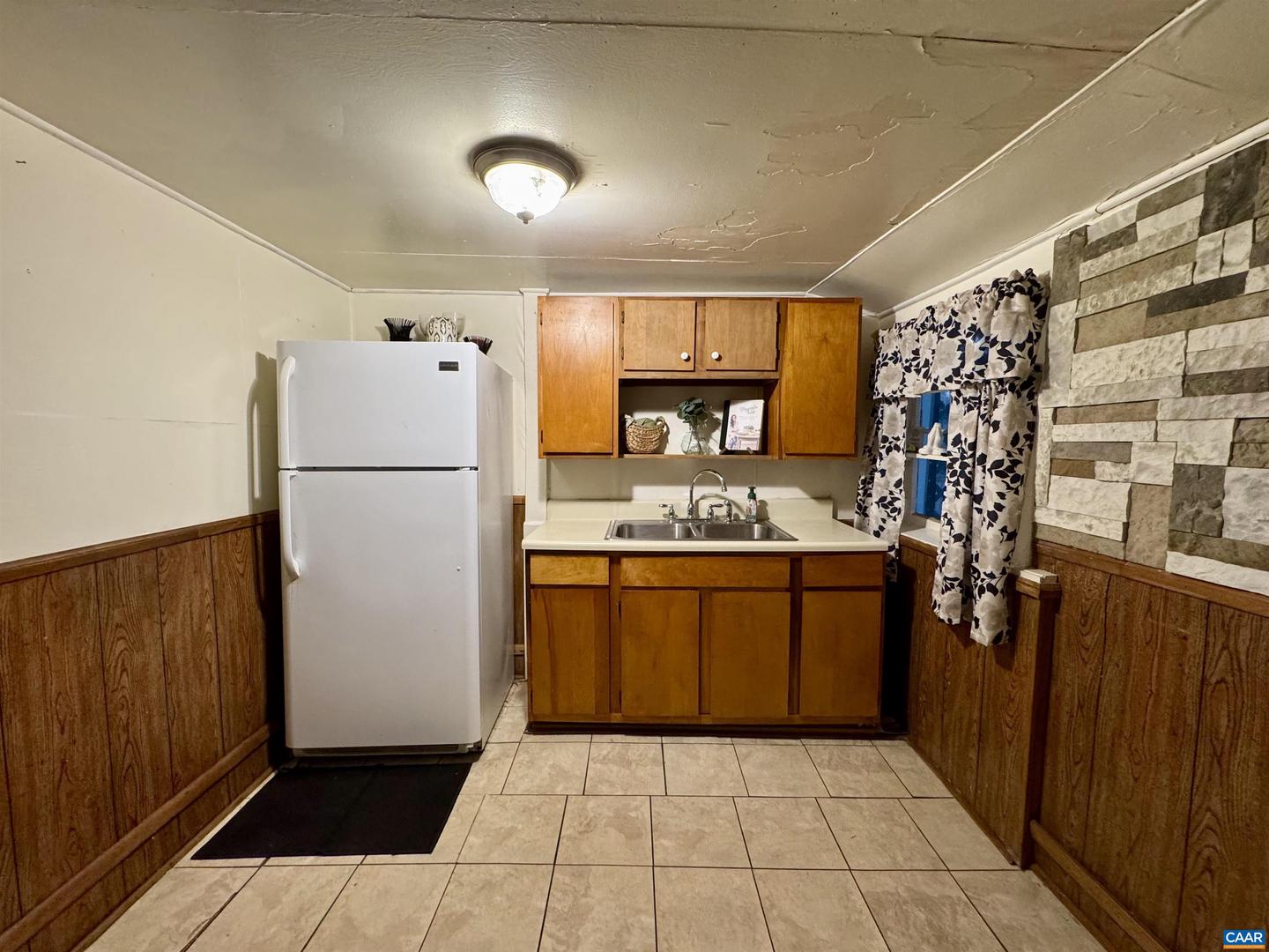 108 CAROLINE ST, STAUNTON, Virginia 24401, 1 Bedroom Bedrooms, ,1 BathroomBathrooms,Residential,For sale,108 CAROLINE ST,668439 MLS # 668439