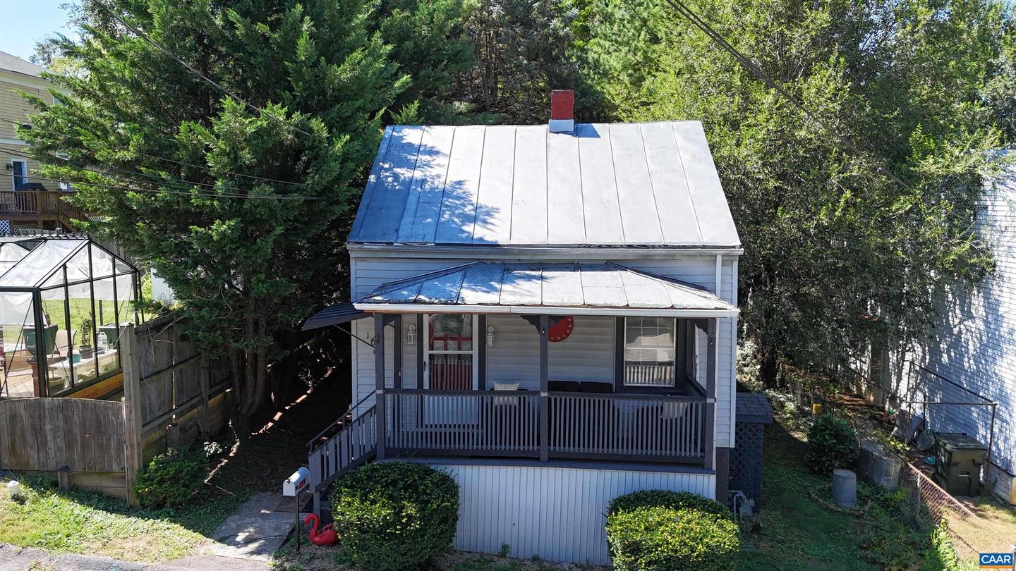 108 CAROLINE ST, STAUNTON, Virginia 24401, 1 Bedroom Bedrooms, ,1 BathroomBathrooms,Residential,For sale,108 CAROLINE ST,668439 MLS # 668439