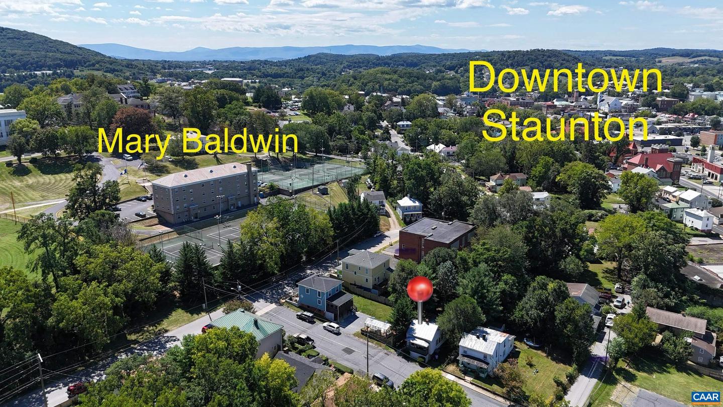 108 CAROLINE ST, STAUNTON, Virginia 24401, 1 Bedroom Bedrooms, ,1 BathroomBathrooms,Residential,For sale,108 CAROLINE ST,668439 MLS # 668439