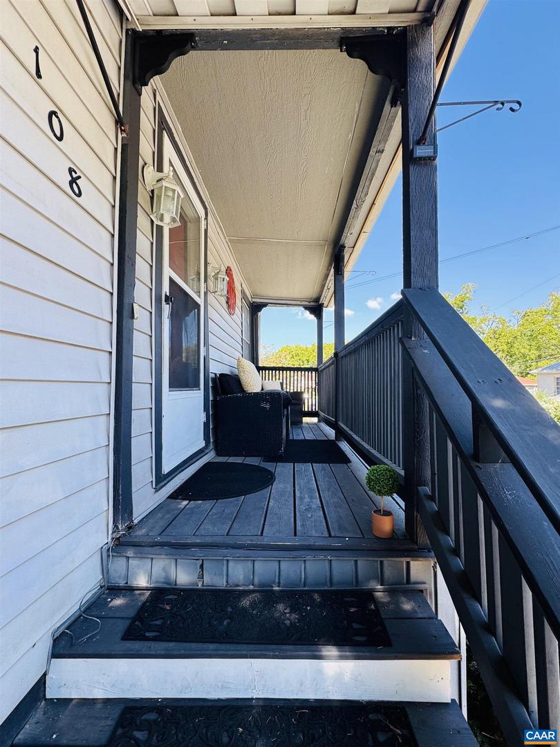 108 CAROLINE ST, STAUNTON, Virginia 24401, 1 Bedroom Bedrooms, ,1 BathroomBathrooms,Residential,For sale,108 CAROLINE ST,668439 MLS # 668439