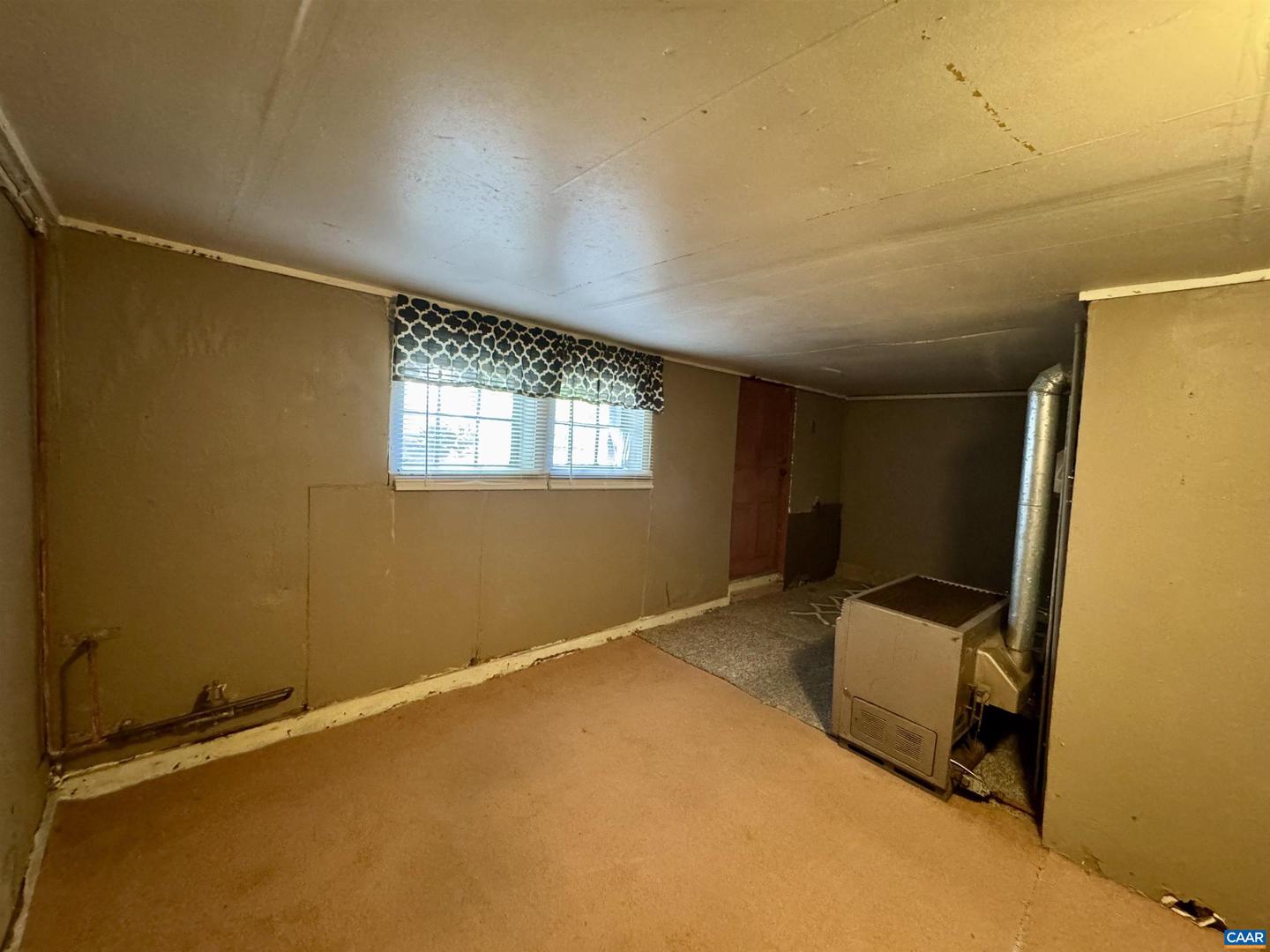 108 CAROLINE ST, STAUNTON, Virginia 24401, 1 Bedroom Bedrooms, ,1 BathroomBathrooms,Residential,For sale,108 CAROLINE ST,668439 MLS # 668439