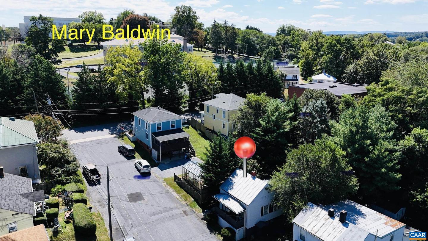 108 CAROLINE ST, STAUNTON, Virginia 24401, 1 Bedroom Bedrooms, ,1 BathroomBathrooms,Residential,For sale,108 CAROLINE ST,668439 MLS # 668439