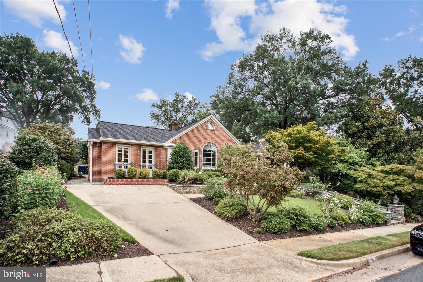 2907 DARTMOUTH RD, ALEXANDRIA, Virginia 22314, 3 Bedrooms Bedrooms, ,2 BathroomsBathrooms,Residential,For sale,2907 DARTMOUTH RD,VAAX2049194 MLS # VAAX2049194
