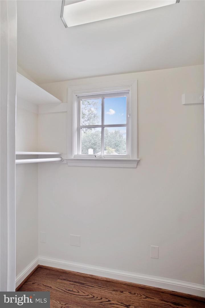 2907 DARTMOUTH RD, ALEXANDRIA, Virginia 22314, 3 Bedrooms Bedrooms, ,2 BathroomsBathrooms,Residential,For sale,2907 DARTMOUTH RD,VAAX2049194 MLS # VAAX2049194