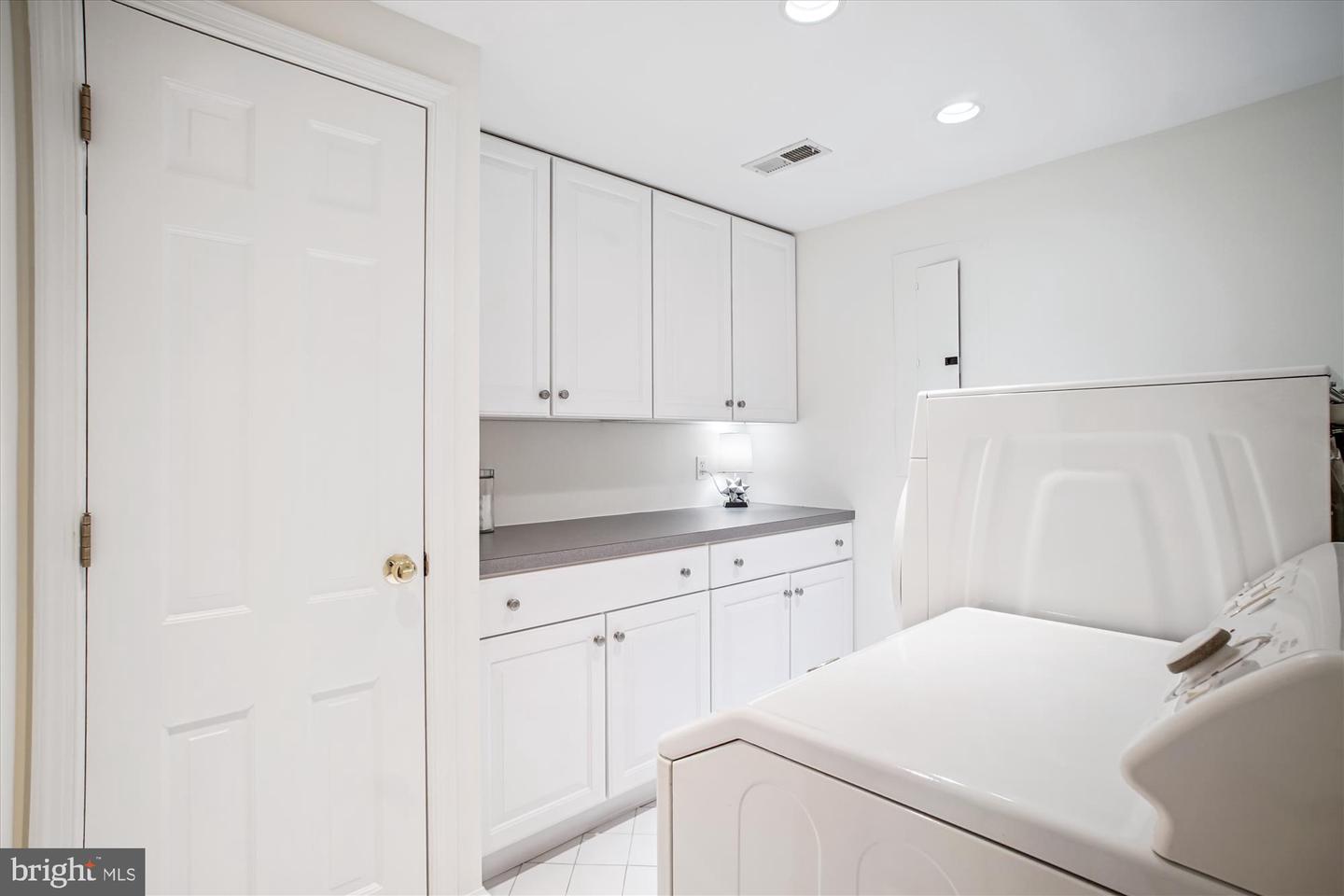 2907 DARTMOUTH RD, ALEXANDRIA, Virginia 22314, 3 Bedrooms Bedrooms, ,2 BathroomsBathrooms,Residential,For sale,2907 DARTMOUTH RD,VAAX2049194 MLS # VAAX2049194