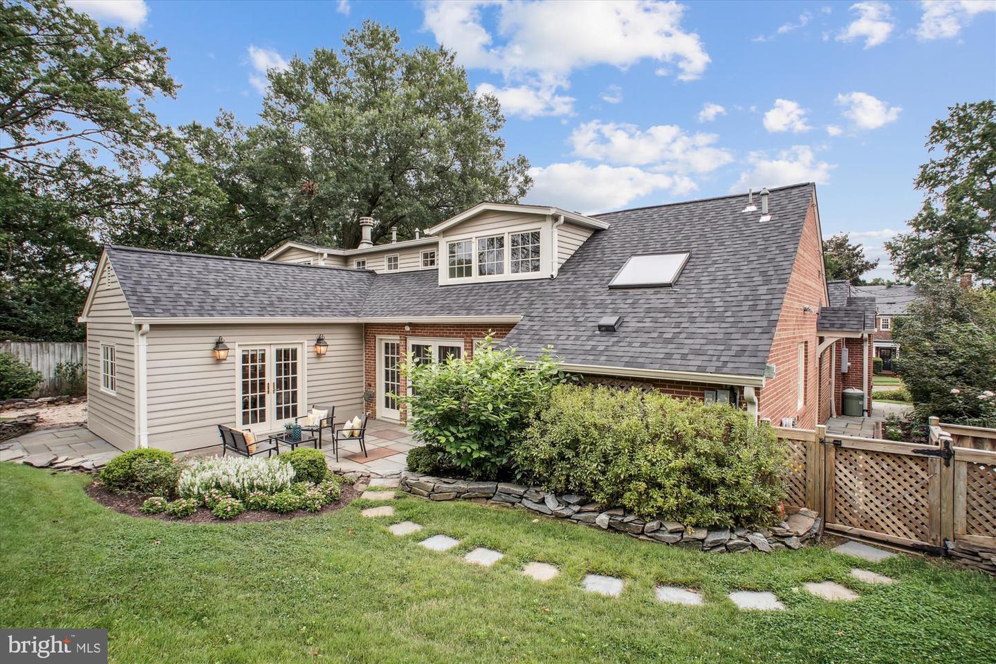 2907 DARTMOUTH RD, ALEXANDRIA, Virginia 22314, 3 Bedrooms Bedrooms, ,2 BathroomsBathrooms,Residential,For sale,2907 DARTMOUTH RD,VAAX2049194 MLS # VAAX2049194