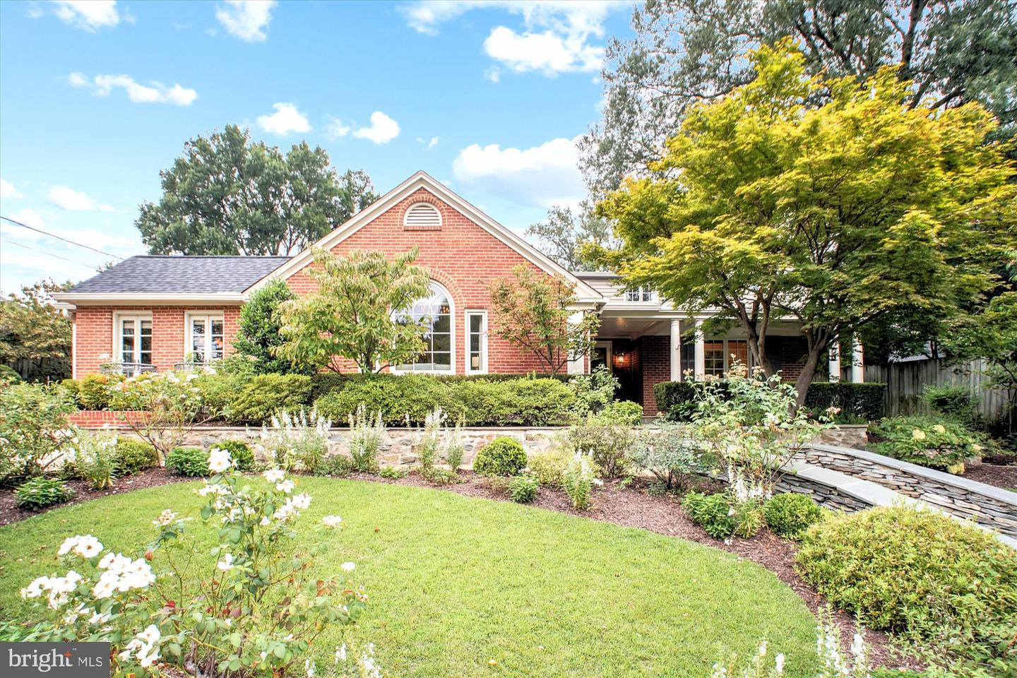 2907 DARTMOUTH RD, ALEXANDRIA, Virginia 22314, 3 Bedrooms Bedrooms, ,2 BathroomsBathrooms,Residential,For sale,2907 DARTMOUTH RD,VAAX2049194 MLS # VAAX2049194