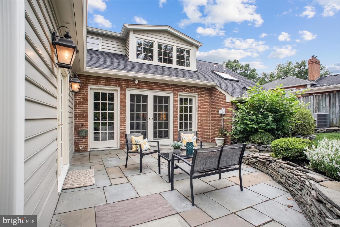 2907 DARTMOUTH RD, ALEXANDRIA, Virginia 22314, 3 Bedrooms Bedrooms, ,2 BathroomsBathrooms,Residential,For sale,2907 DARTMOUTH RD,VAAX2049194 MLS # VAAX2049194