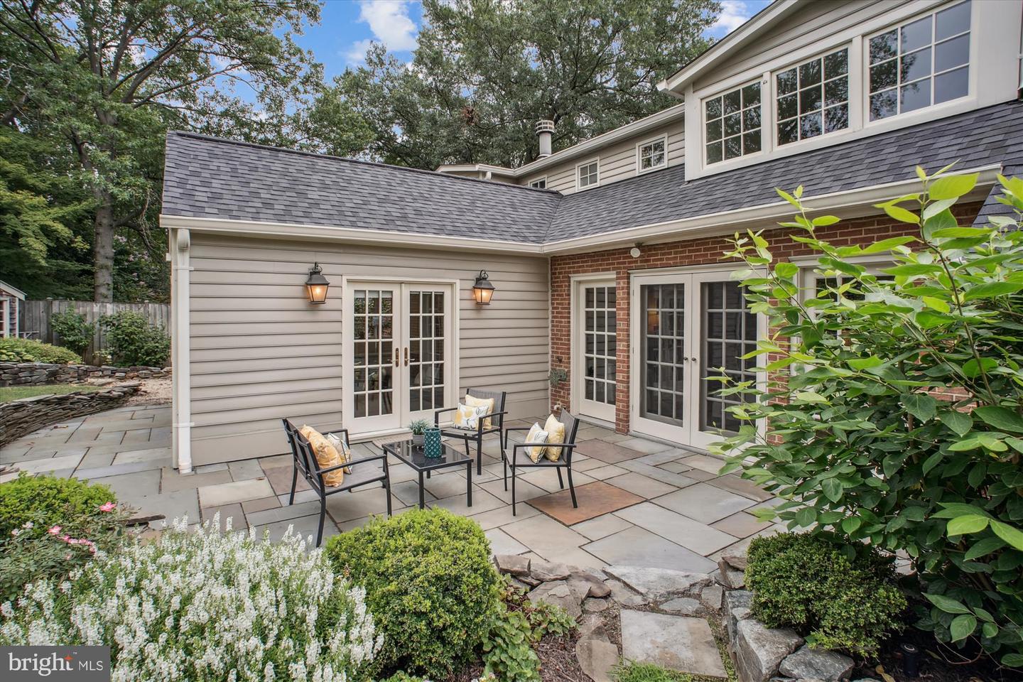 2907 DARTMOUTH RD, ALEXANDRIA, Virginia 22314, 3 Bedrooms Bedrooms, ,2 BathroomsBathrooms,Residential,For sale,2907 DARTMOUTH RD,VAAX2049194 MLS # VAAX2049194
