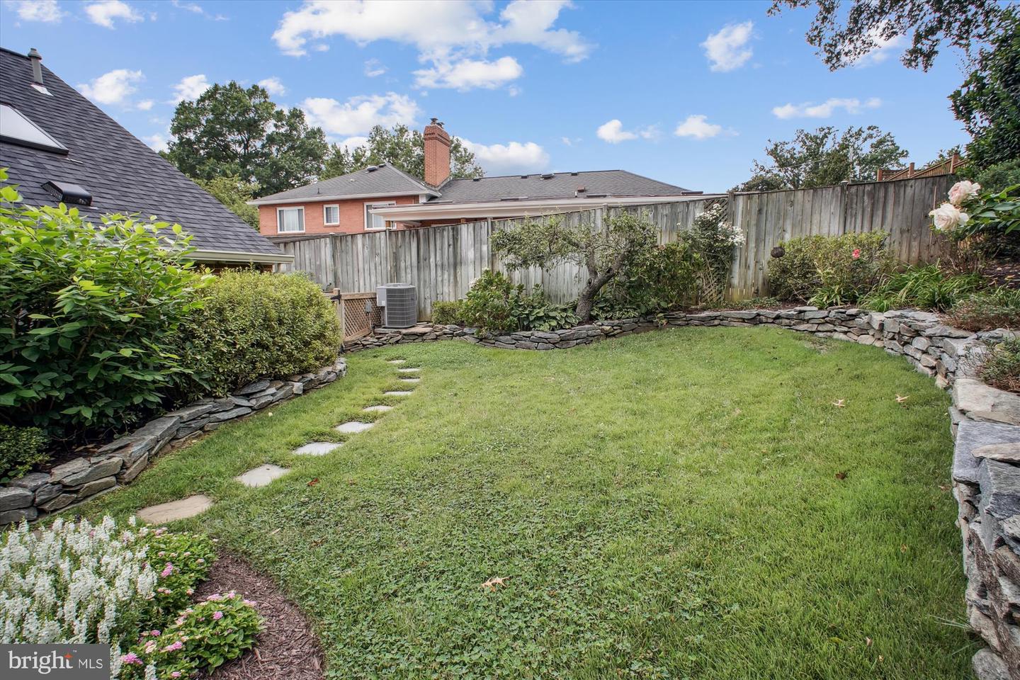 2907 DARTMOUTH RD, ALEXANDRIA, Virginia 22314, 3 Bedrooms Bedrooms, ,2 BathroomsBathrooms,Residential,For sale,2907 DARTMOUTH RD,VAAX2049194 MLS # VAAX2049194