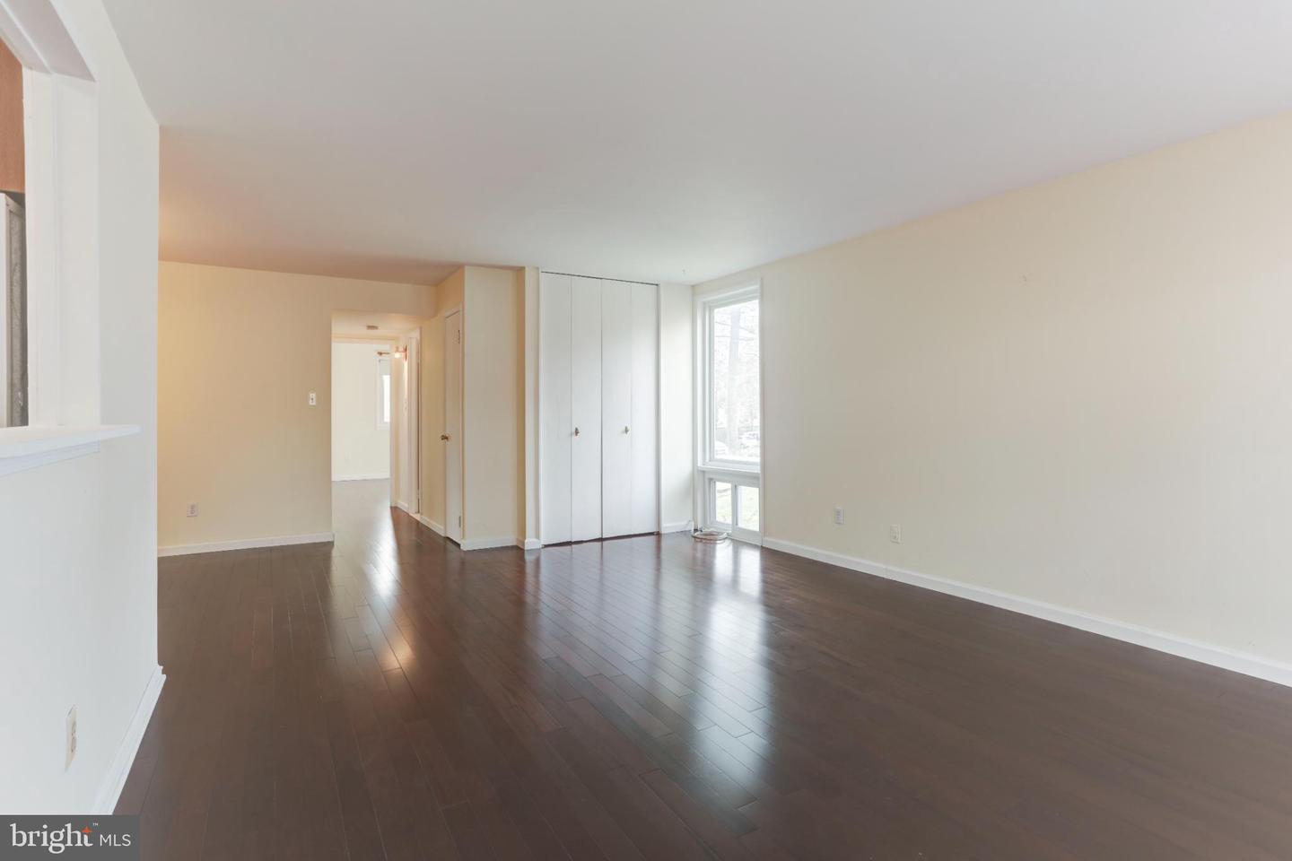 142 BIRCH ST #B6, FALLS CHURCH, Virginia 22046, 2 Bedrooms Bedrooms, 3 Rooms Rooms,1 BathroomBathrooms,Residential,For sale,142 BIRCH ST #B6,VAFA2003248 MLS # VAFA2003248